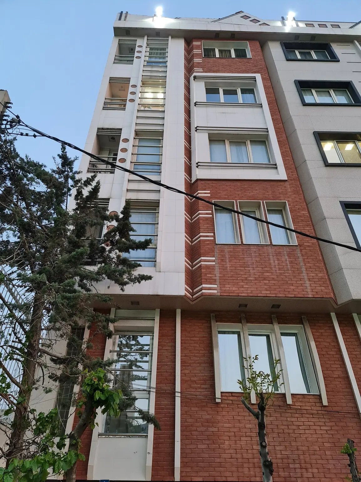 فروش آپارتمان 80 متری 2 خواب در سعادت آباد 
