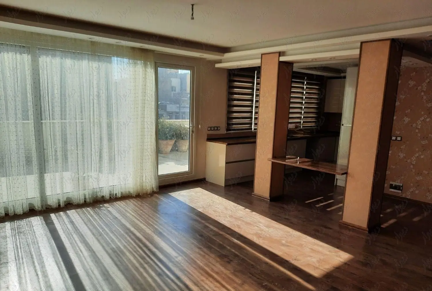 خرید آپارتمان  100 متری دو خواب  در سعادت آباد صرافها 