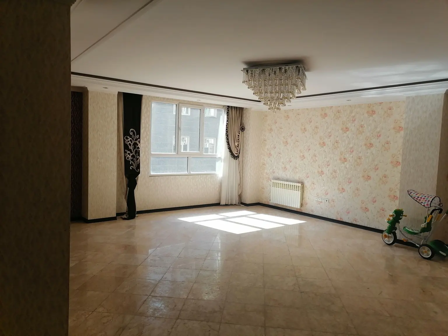 فروش آپارتمان 133 متر سه خواب در سعادت آباد 