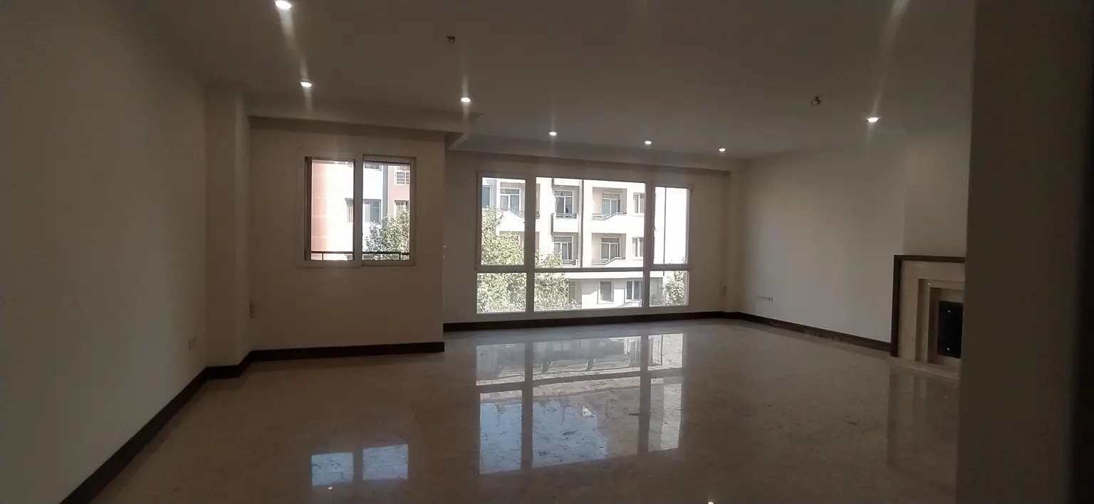 اجاره آپارتمان 200 متری سه خواب در سعادت آباد بلوار 24متری