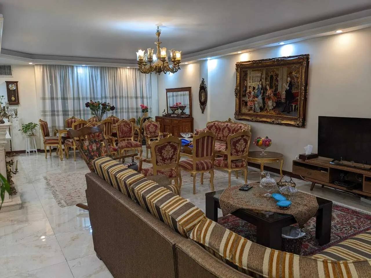 فروش آپارتمان 80متری دوخوابه در سعادت‌آباد 